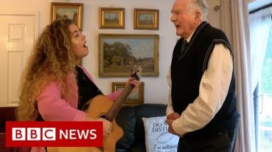 The 85-year-old TikTok singing sensation - BBC News