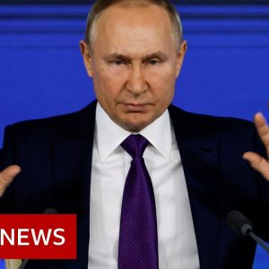 Ukraine: What will sanctions do to Russia? - BBC News