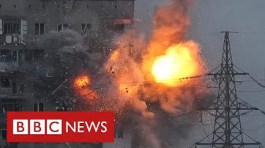 Horrific conditions in Mariupol - Ukraine’s city under siege - BBC News