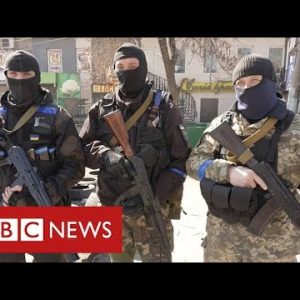 The small town in Ukraine which saw off the Russian army - BBC News