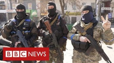 The small town in Ukraine which saw off the Russian army - BBC News