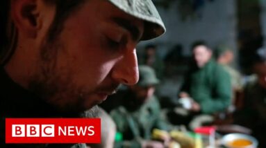 Ukrainian troops pinned down by Russian fire in key frontline village – BBC News
