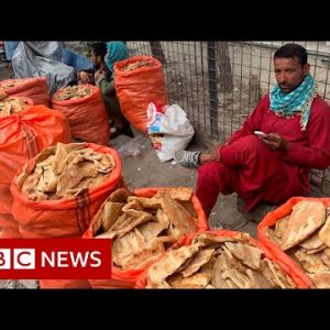 Scraps of stale bread ‘keeping Afghans alive’ - BBC News