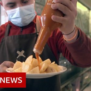 Restaurants and supermarkets face fines for food waste in Spain – BBC News