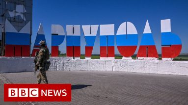 Ukrainian family describes life under Russian occupation - BBC News