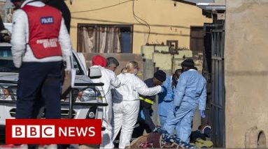 At least 15 shot dead in South Africa bar  - BBC News