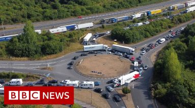 Eurotunnel travellers facing third day of delays - BBC News