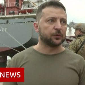 Ukraine's President Zelensky visits Odessa port ahead of first grain exports for months - BBC News