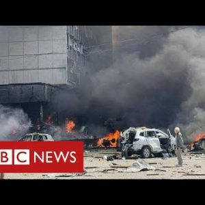 Dozens dead and injured in Russian strike on central Ukraine city - BBC News
