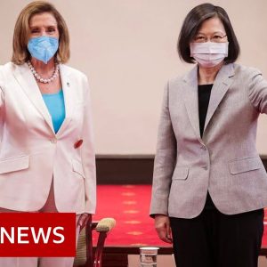 Top US Democrat Nancy Pelosi defends visit to Taiwan amid Chinese anger - BBC News