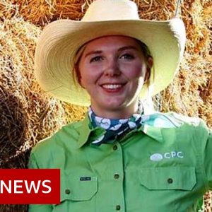 British backpacker becomes accidental Australian outback cook - BBC News