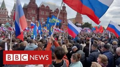 Putin supporters back “referendums” to annex east Ukraine - BBC News
