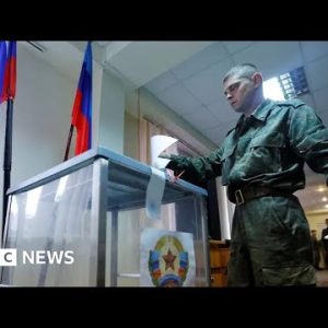 Russian soldiers collect votes for self-styled ‘referendums’ in Ukraine – BBC News