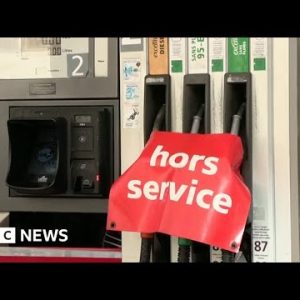 French oil refinery strikes cause petrol stations to run dry – BBC News