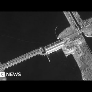 Zelensky accuses Russia of plot to blow up Kakhovka dam - BBC News