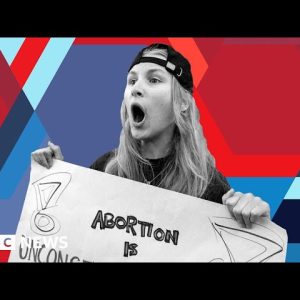 How Gen Z and TikTok could influence the US midterm elections - BBC News