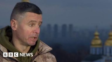Celebrations in Kherson as Ukraine recaptures key city from Russia – BBC News