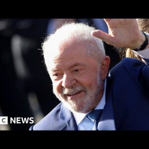 Lula sworn in as Brazil president - BBC News