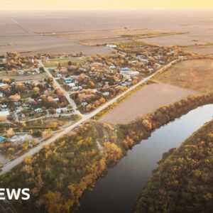 The border town that 'forgot' it was part of the US - BBC News