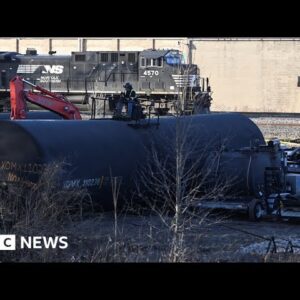 Ohio toxic train wreck: Norfolk Southern to appear before senators - BBC News