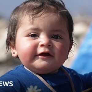 Inside Turkey’s post-earthquake homelessness crisis - BBC News