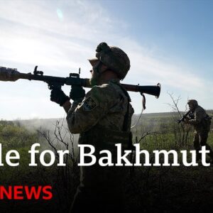 Russia and Ukraine's fight for the last streets of Bakhmut - BBC News