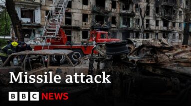 Russia missile strikes hit home city of Ukraine's President Zelensky - BBC News
