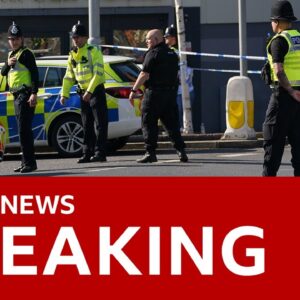 Nottingham: Murder arrest after three dead in UK city centre - BBC News