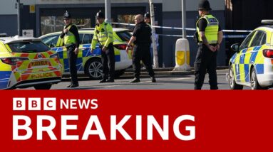 Nottingham: Murder arrest after three dead in UK city centre - BBC News