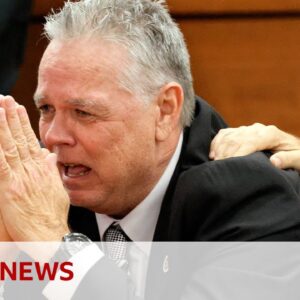 US officer Scot Peterson not guilty over Parkland school shooting response - BBC News
