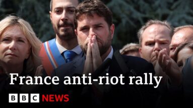 France riots ease as mayors hold anti-violence rally  - BBC News