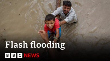 India: Extreme flooding causing climate fears - BBC News