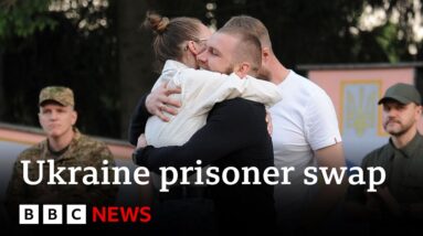 Ukraine welcomes home army commanders after prisoner swap – BBC News