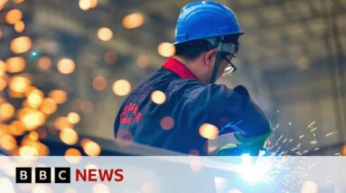 China’s manufacturing sector shrinks in August - BBC News