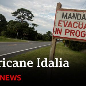 'Life-threatening' Hurricane Idalia about to hit Florida - BBC News