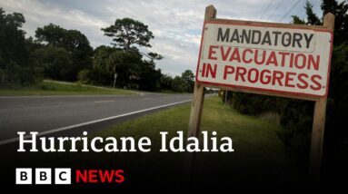 'Life-threatening' Hurricane Idalia about to hit Florida - BBC News