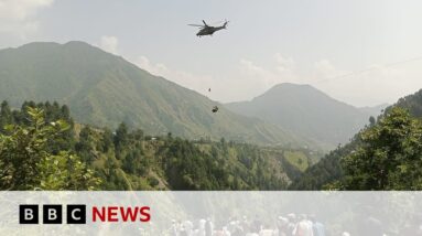 Pakistan cable car rescue under way for eight people trapped - BBC News