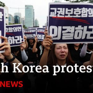 South Korea teachers protest parent bullying after recent suicide case - BBC News