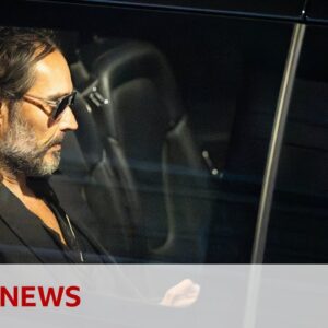 YouTube suspends Russell Brand's channel from making money from adverts - BBC News