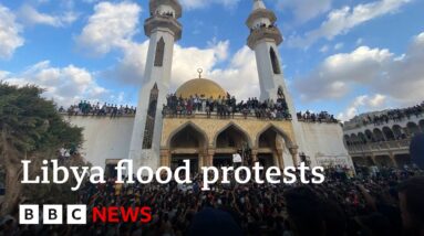 Libya flooding: Protests take place in disaster-hit city of Derna - BBC News