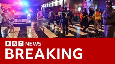 Three people killed and teenager held over Bangkok mall shooting - BBC News