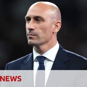 Luis Rubiales banned by Fifa for three years after Jenni Hermoso kiss - BBC News