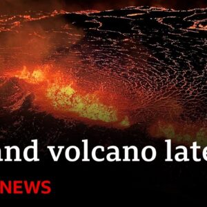 Iceland braces for volcanic eruption - BBC News