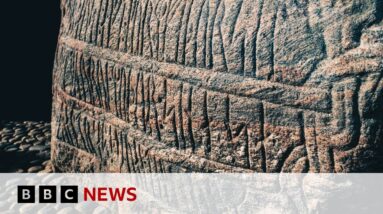 Jelling Stone: 3D scans reveal new Viking history - BBC News