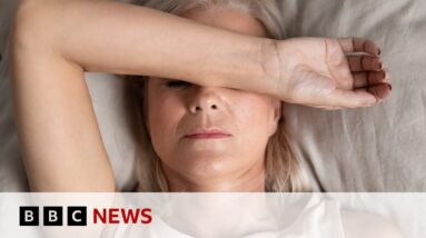 Can we delay the menopause? - BBC News