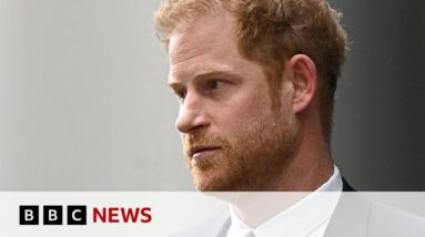 Prince Harry was victim of phone hacking by Mirror Group Newspapers, judge rules - BBC News