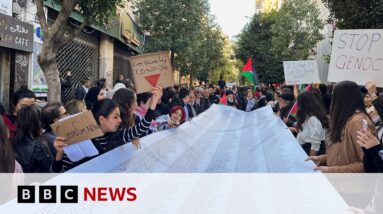 Palestinians in West Bank call for ceasefire | BBC News