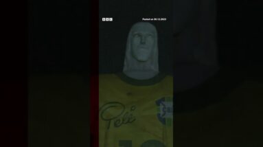Christ the Redeemer was lit up to mark the first anniversary of Pele’s death. #Shorts #BBCNews