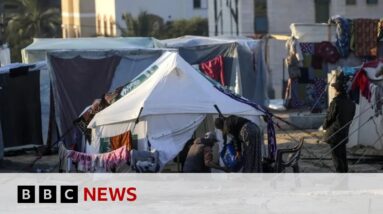 Israel and Hamas reach deal on aid to Gaza | BBC News