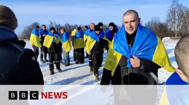 Russia and Ukraine exchange hundreds of prisoners | BBC News